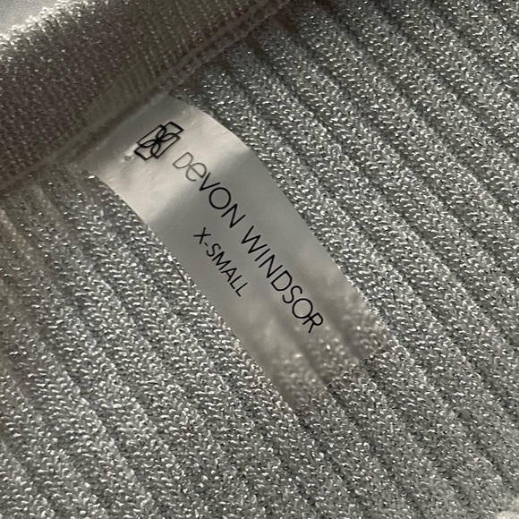 Devon Windsor Kade Twist Metallic Silver Stretch Knit Maxi Skirt XS Side Slit - Picture 6 of 9